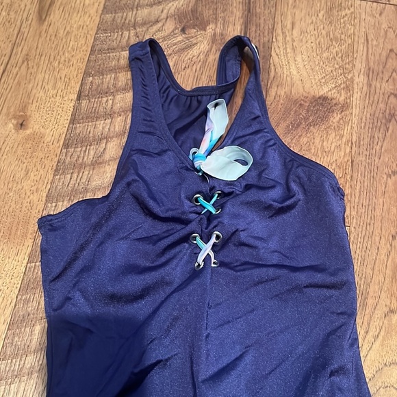 Random Hearts Girl’s One Piece Swimsuit Size 10 - Picture 2 of 4